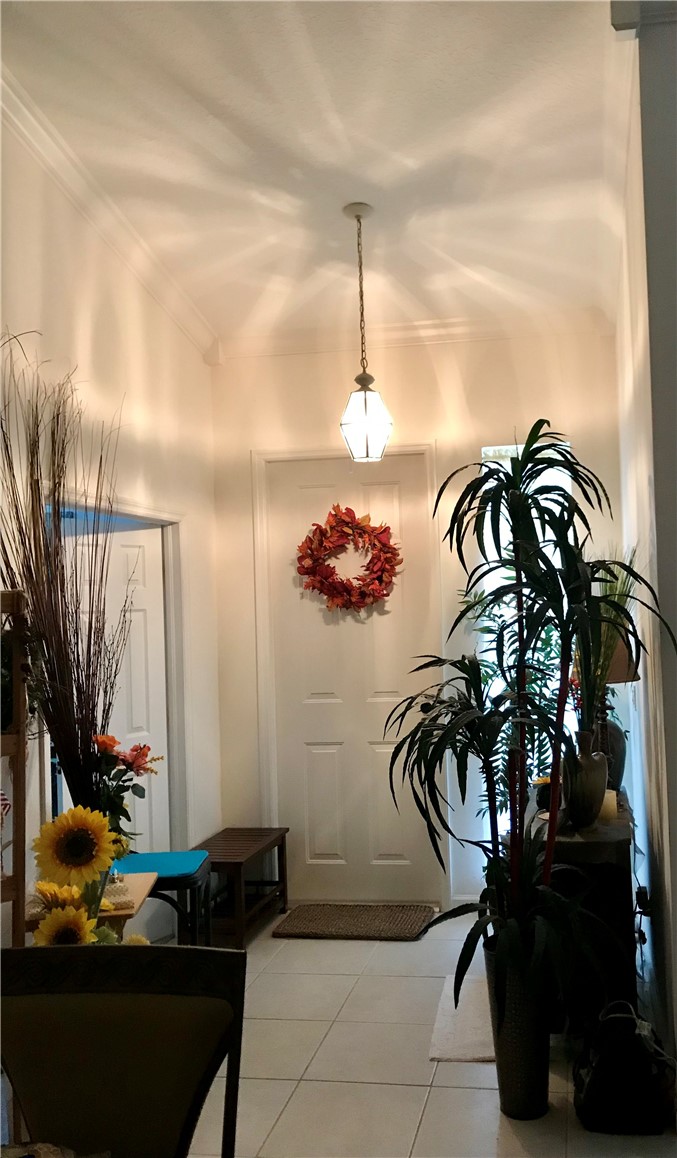 223 NE Edgewater Drive 223