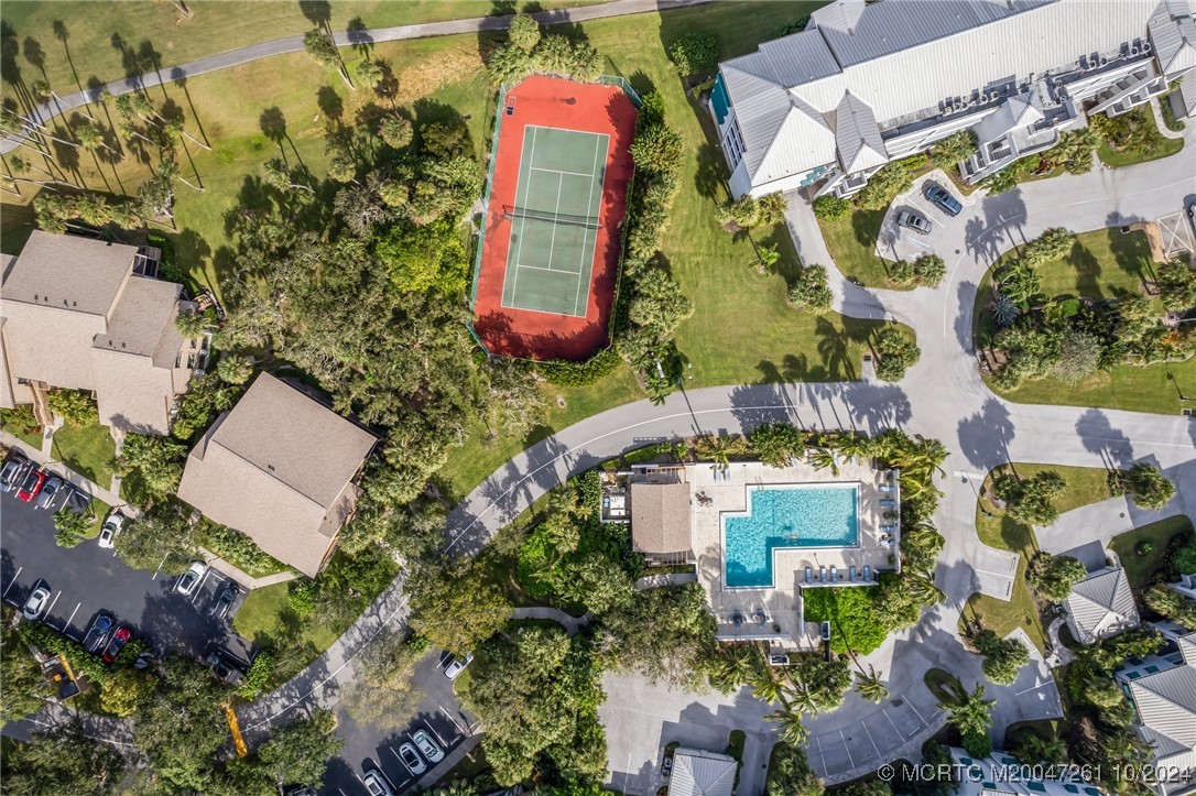 223 NE Edgewater Drive 223