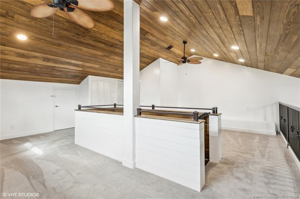 223 NE Edgewater Drive 223