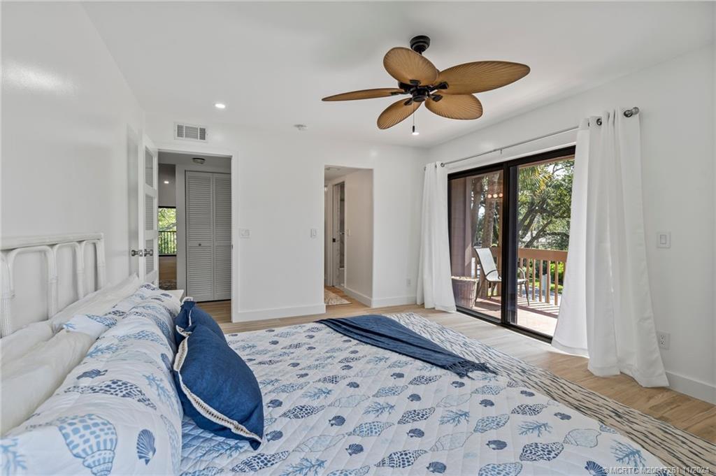 223 NE Edgewater Drive 223