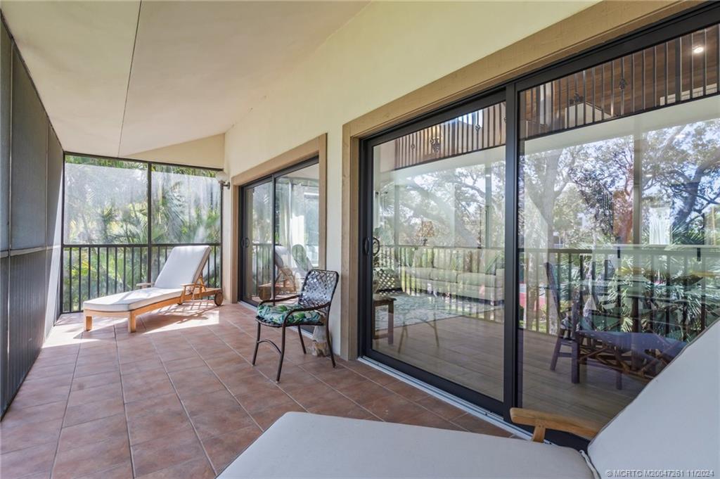 223 NE Edgewater Drive 223