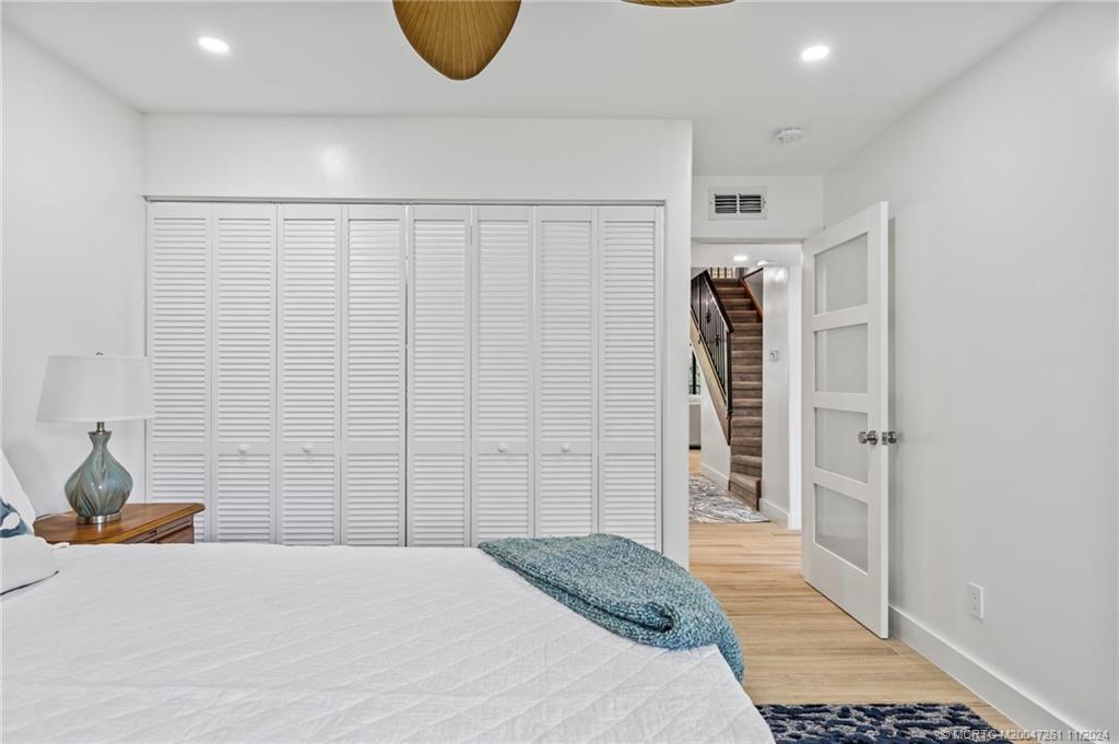 223 NE Edgewater Drive 223