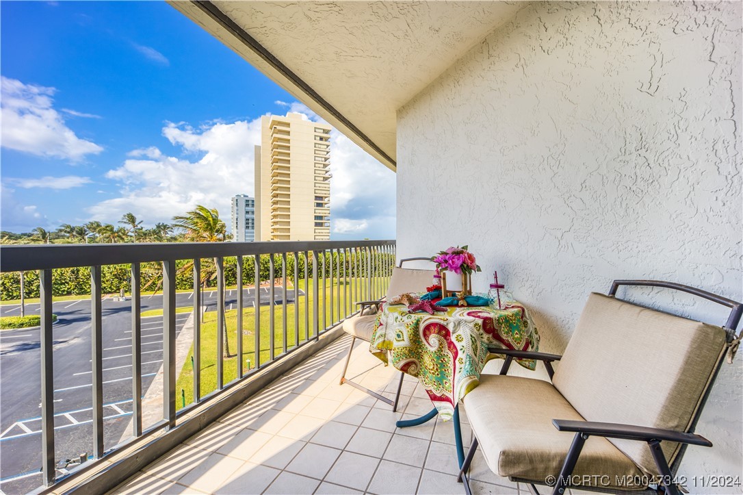 8800 S Ocean Drive 401