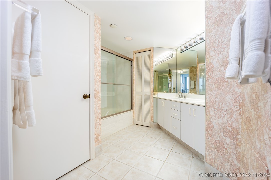 8800 S Ocean Drive 401