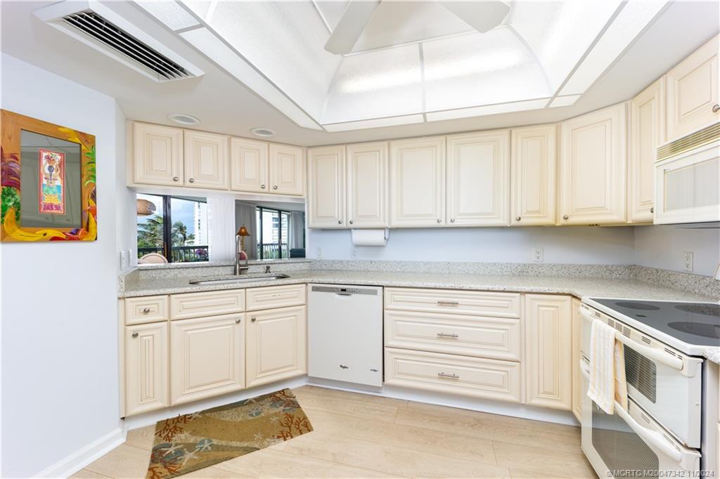 8800 S Ocean Drive 401