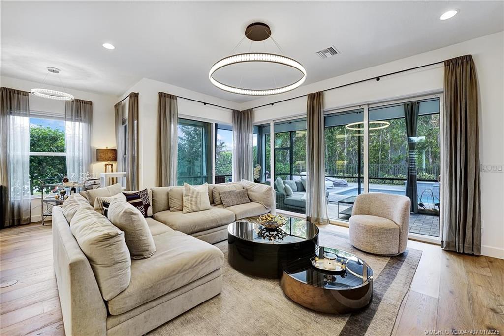 9500 Portugese Pine Grove