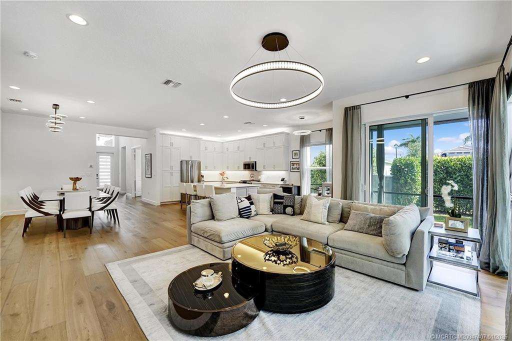 9500 Portugese Pine Grove