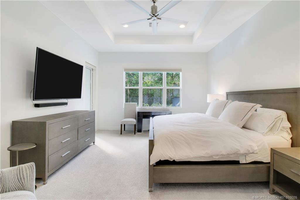 9500 Portugese Pine Grove