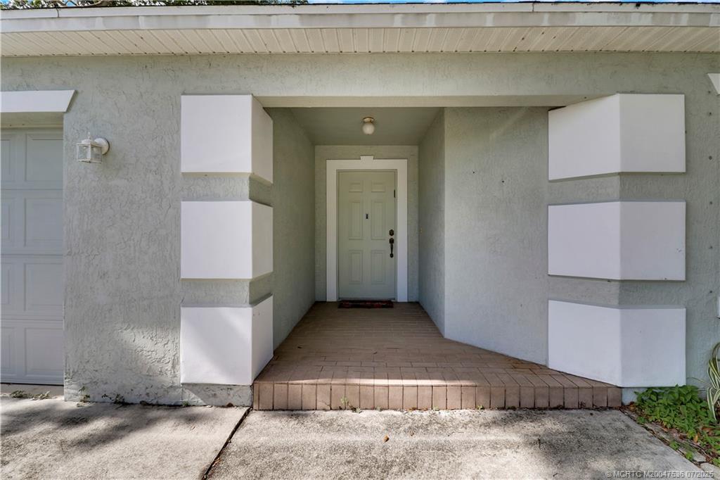 19 Grande Vista Way