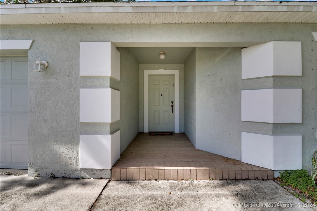 19 Grande Vista Way