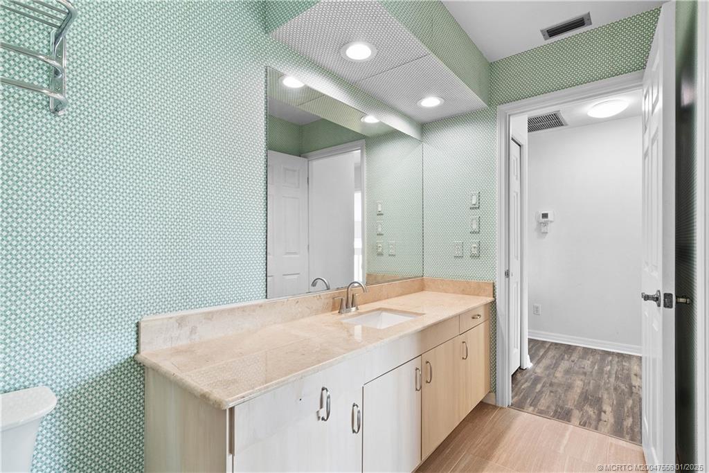 6323 SE Farmington Place