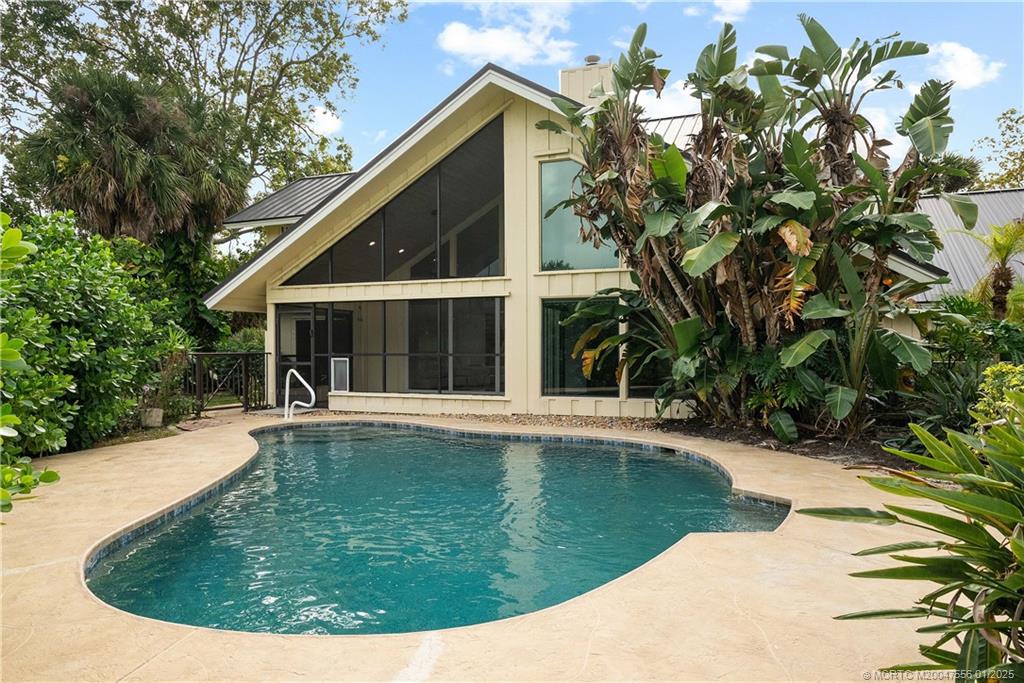 6323 SE Farmington Place