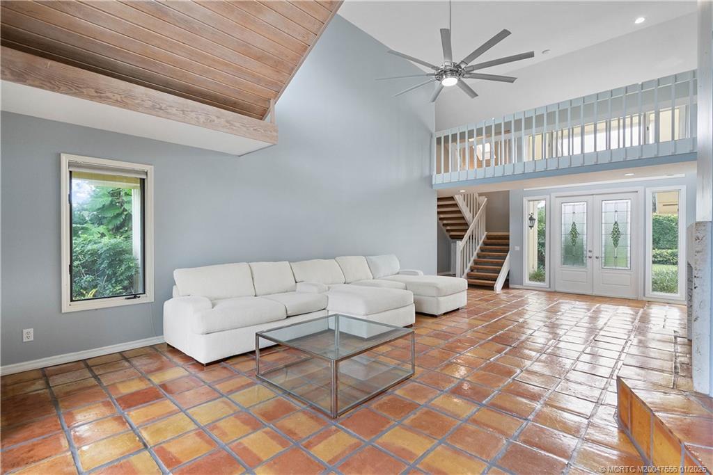 6323 SE Farmington Place