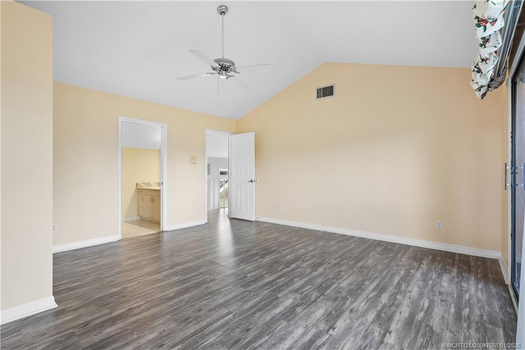 6323 SE Farmington Place