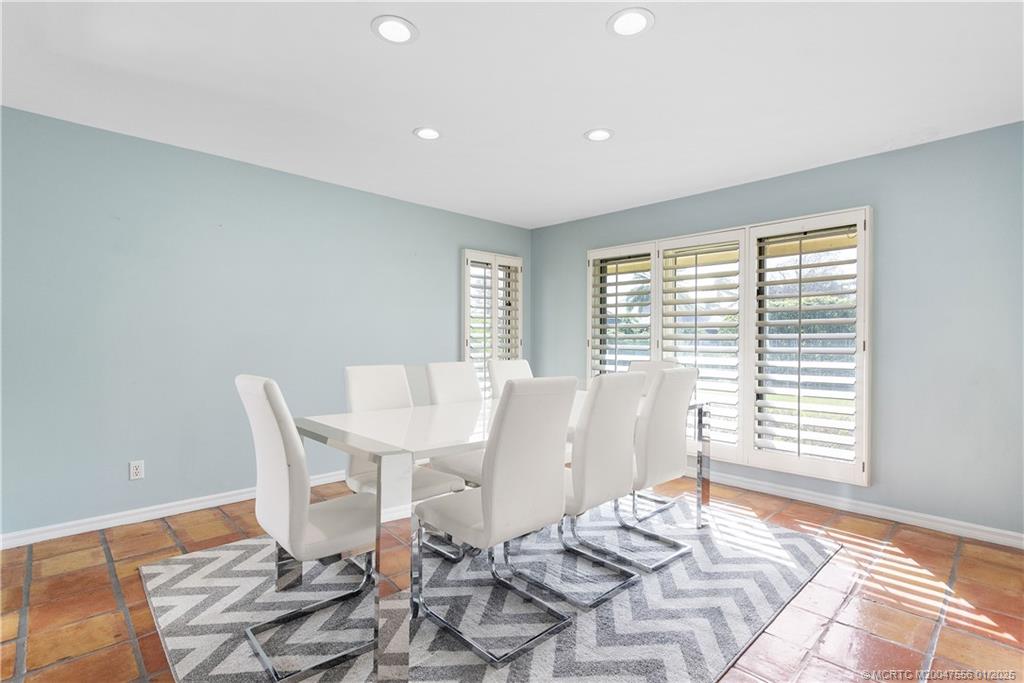 6323 SE Farmington Place