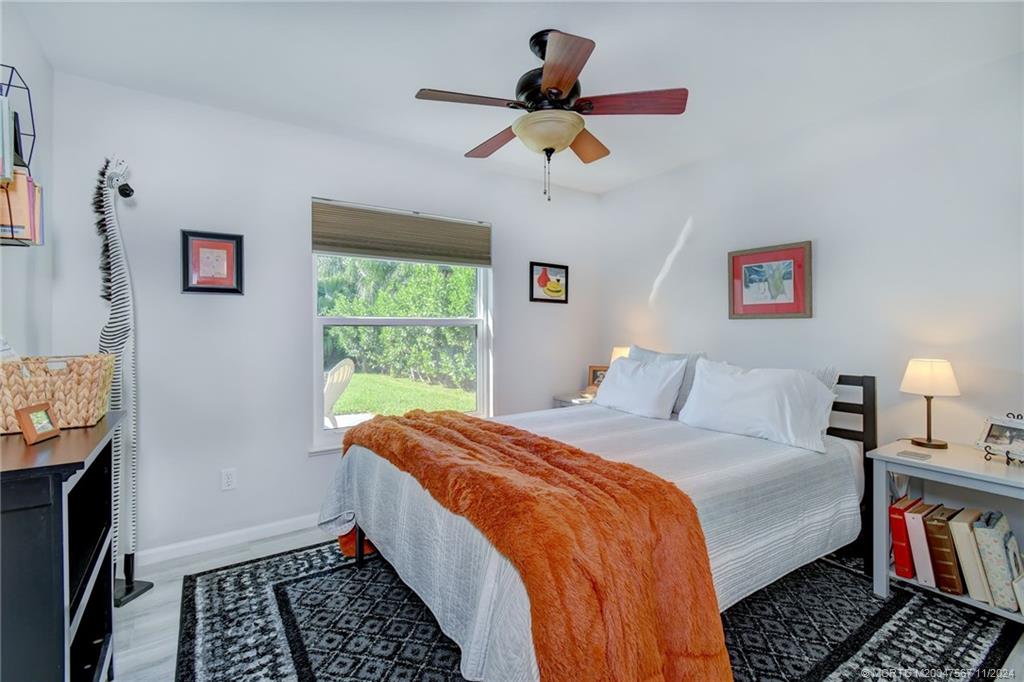 2032 SE South Buttonwood Drive