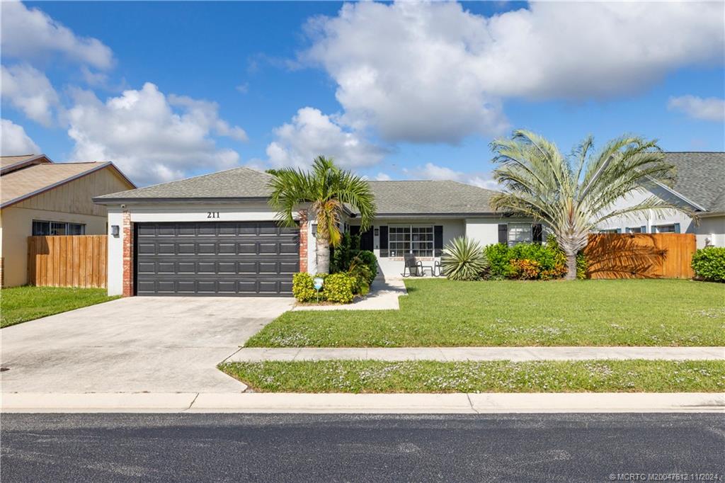 211 Wandering Trail