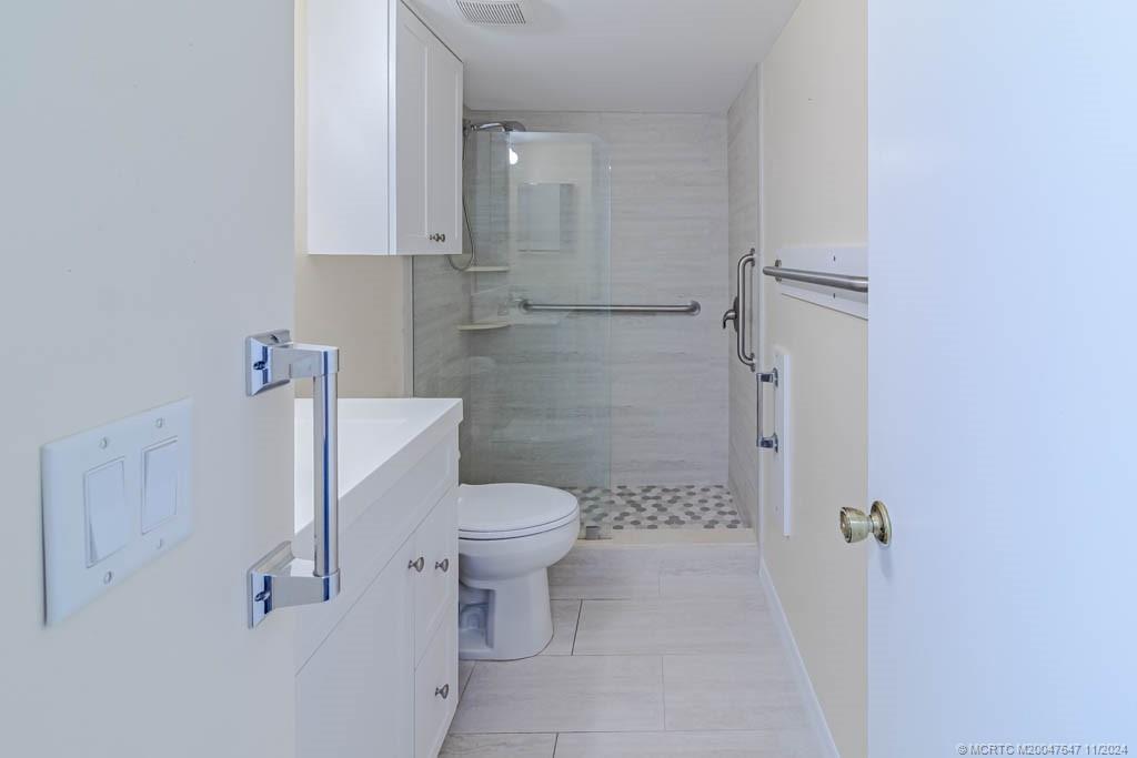 511 SW South River Drive 104