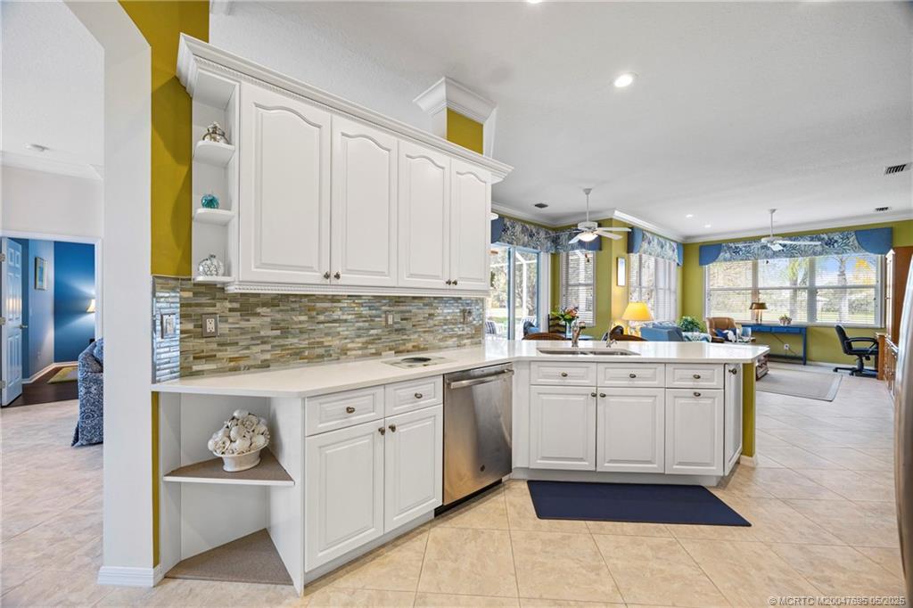 1595 SW Monarch Club Drive