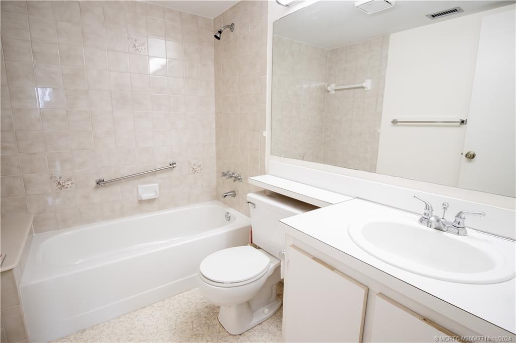 2733 SW Matheson Avenue B2