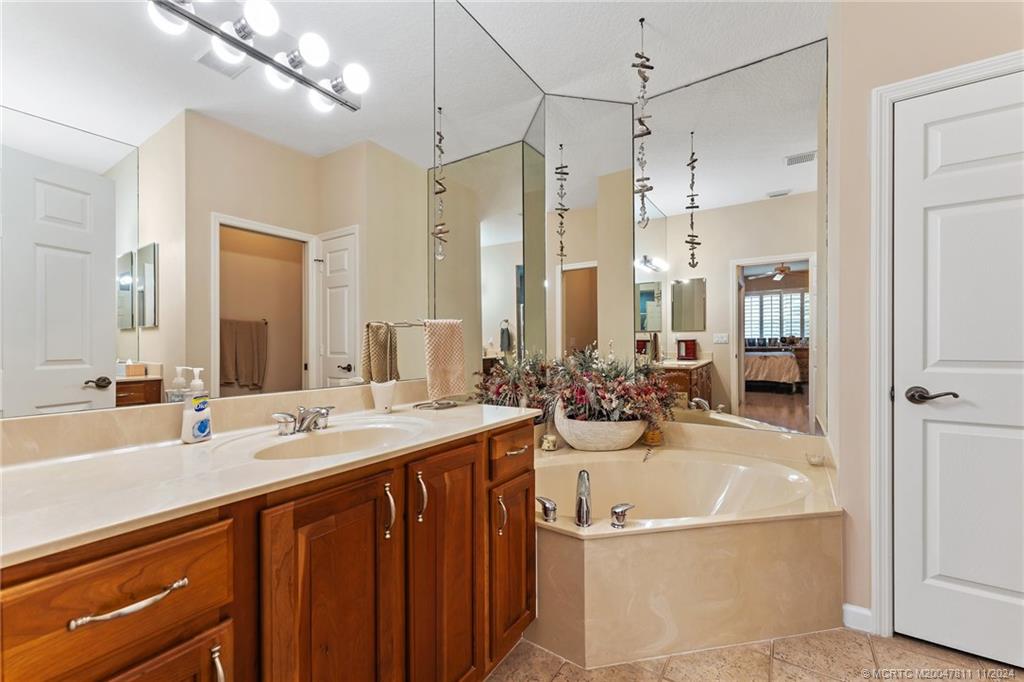 4536 SE Bridgetown Ct