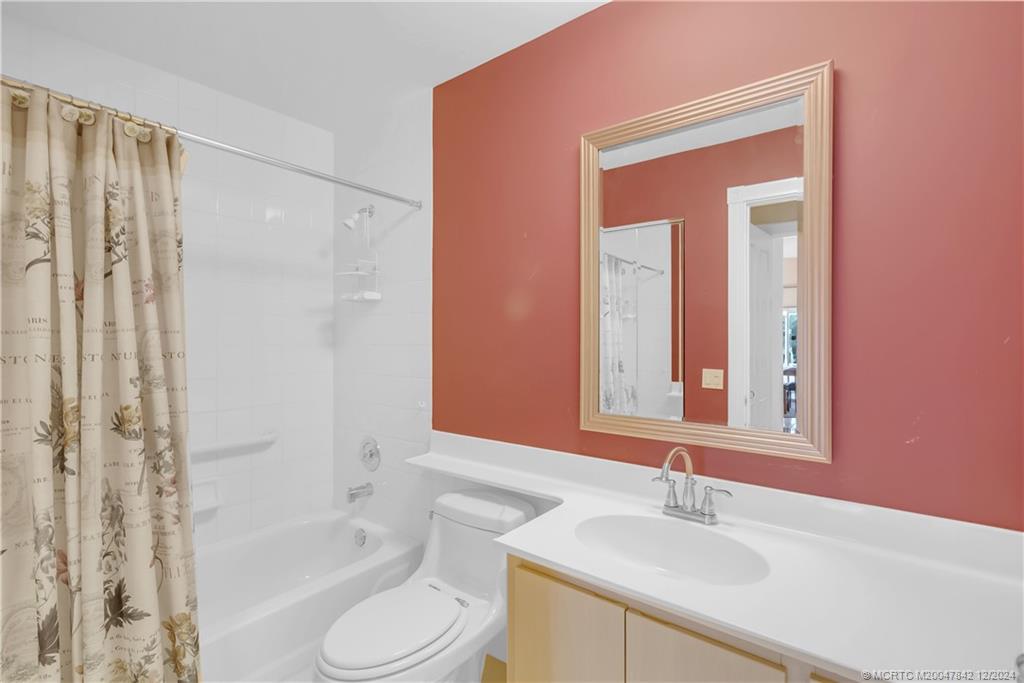 1688 SW Springfield Ct