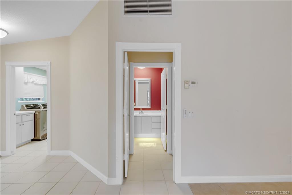 1688 SW Springfield Ct