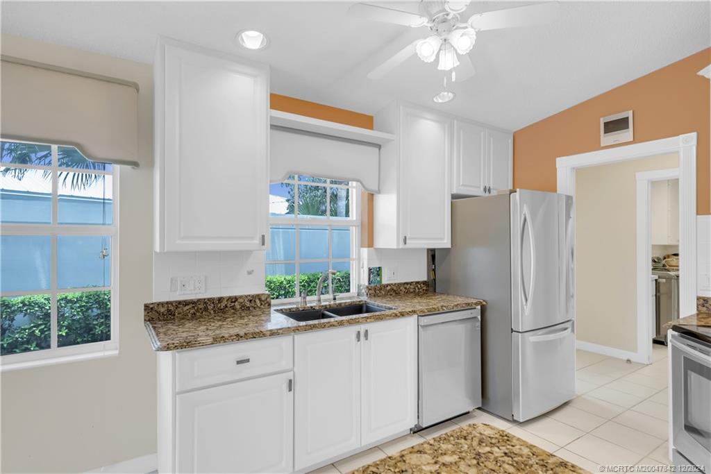 1688 SW Springfield Ct