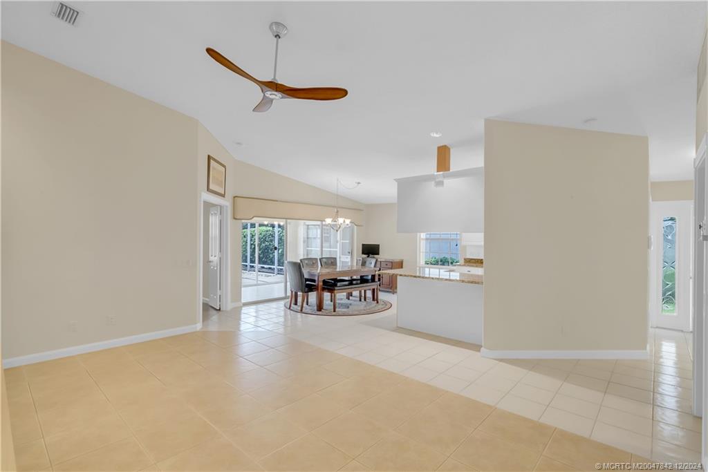 1688 SW Springfield Ct