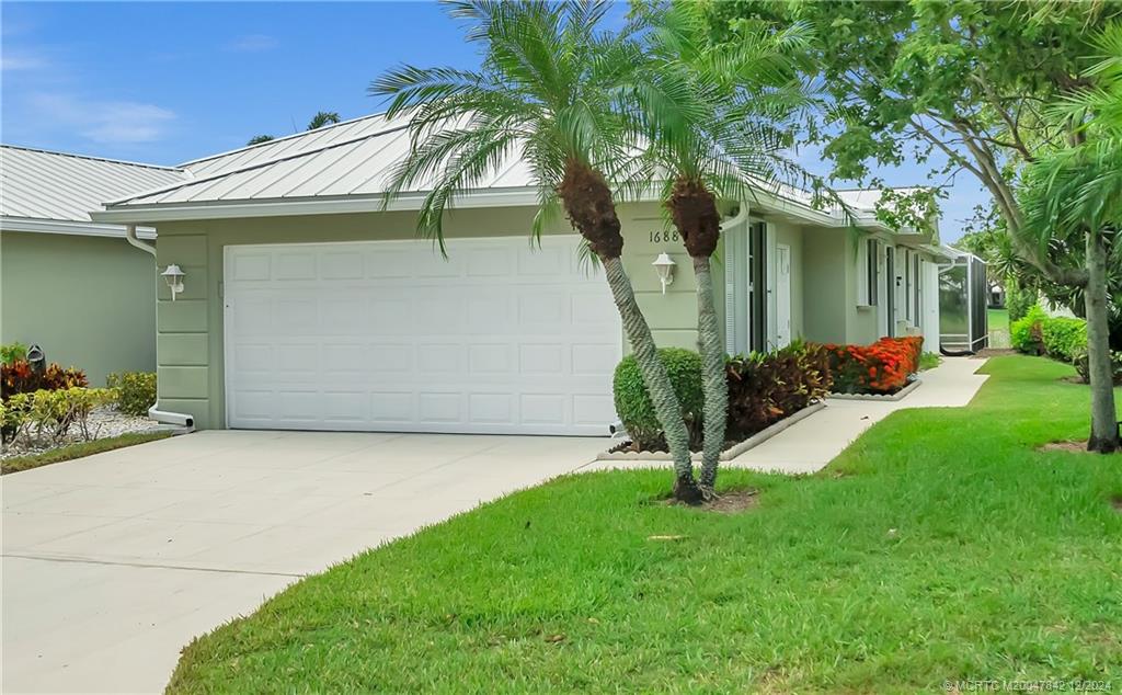 1688 SW Springfield Ct