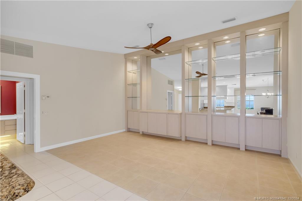 1688 SW Springfield Ct