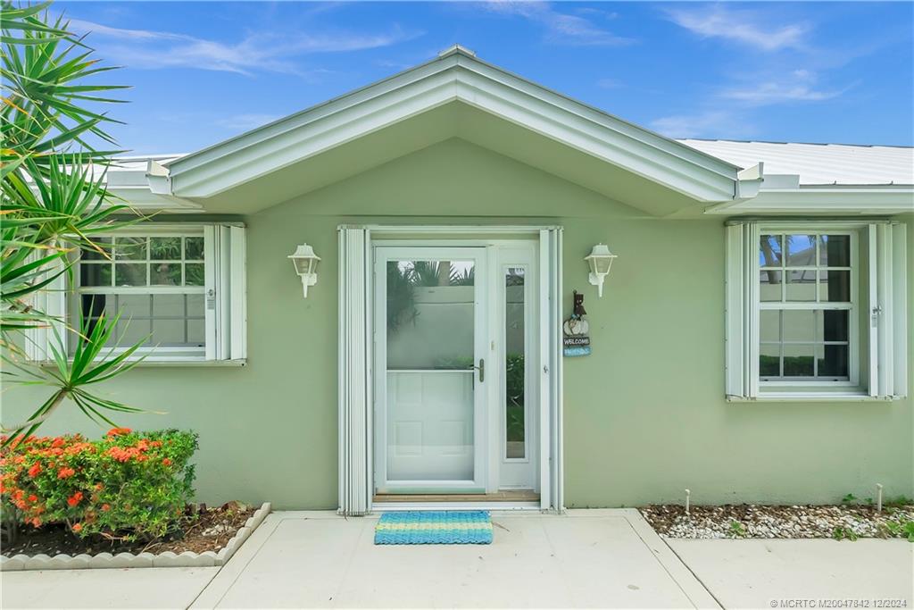 1688 SW Springfield Ct