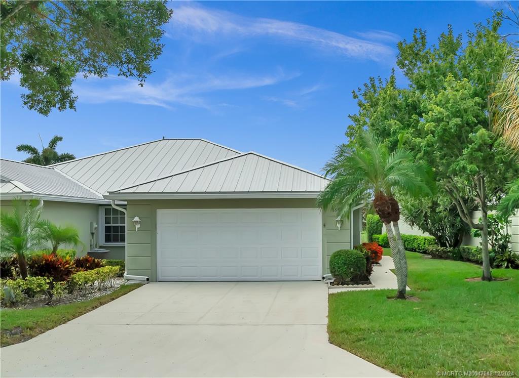 1688 SW Springfield Ct