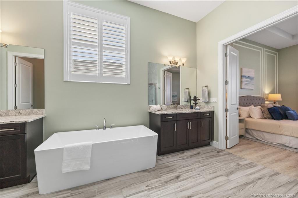 8608 SW Felicita Way