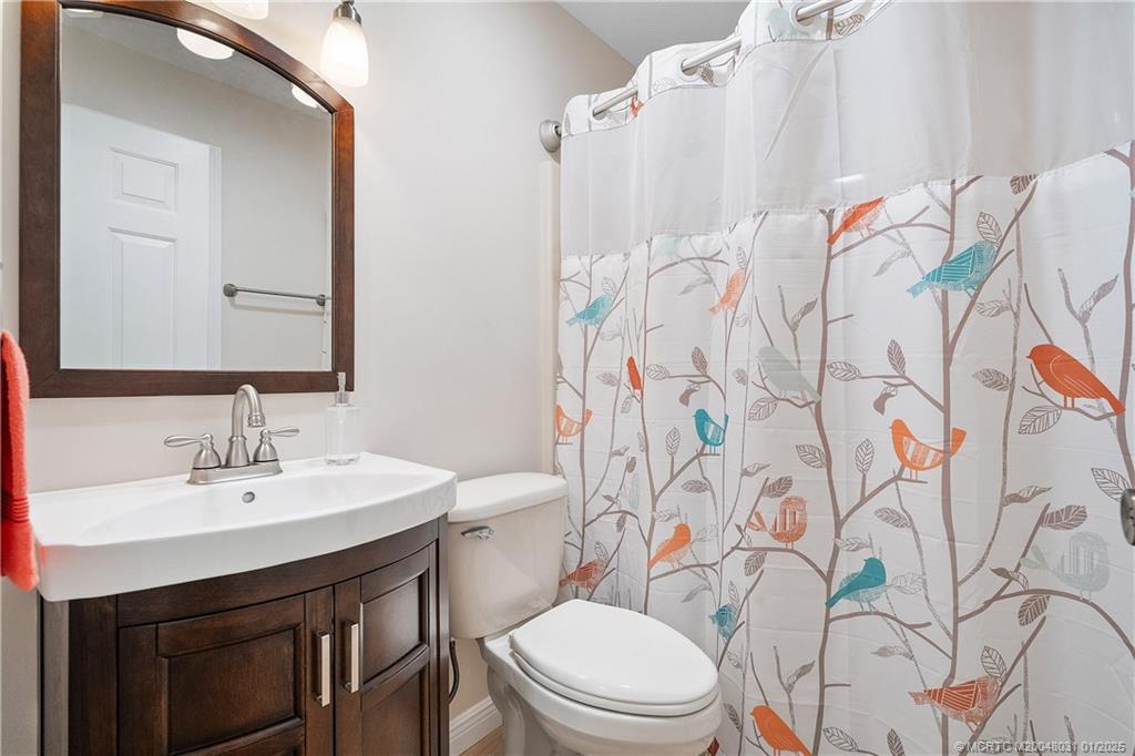 1815 SE Hideaway Circle