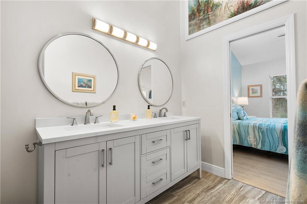 1815 SE Hideaway Circle