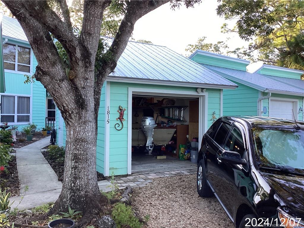 1815 SE Hideaway Circle