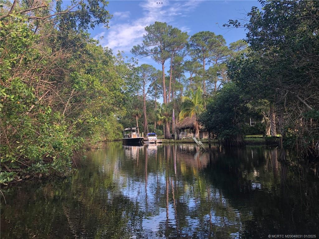 1815 SE Hideaway Circle