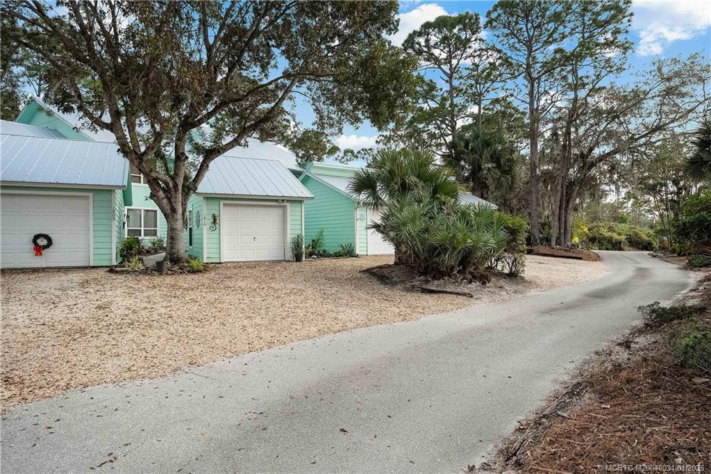 1815 SE Hideaway Circle