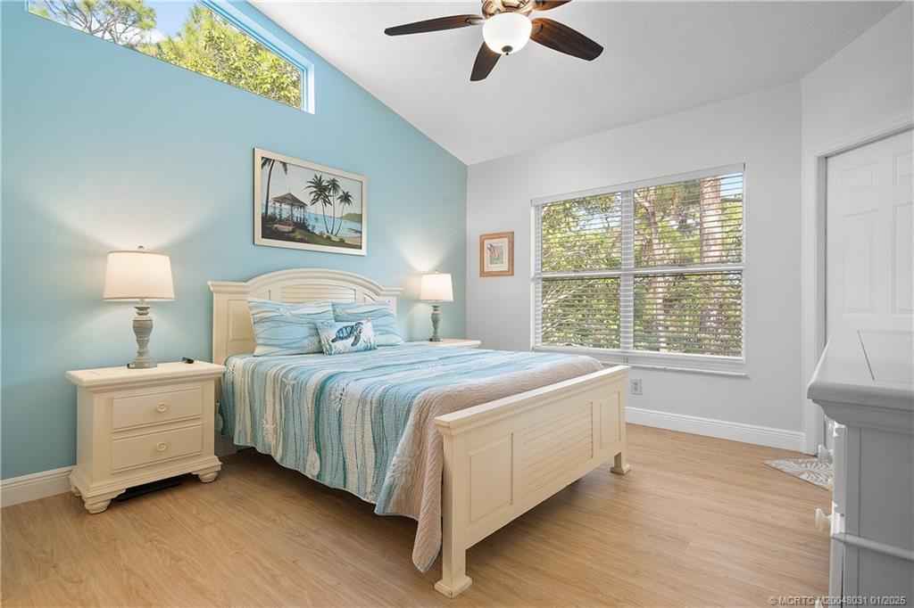 1815 SE Hideaway Circle