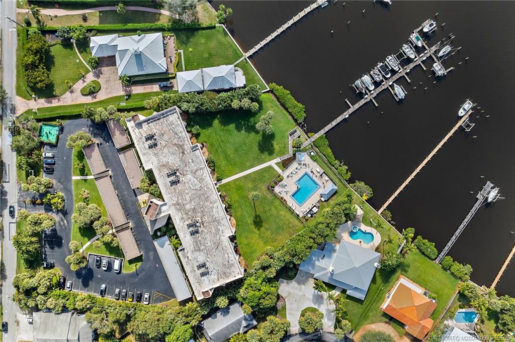 625 NW North River Drive 105