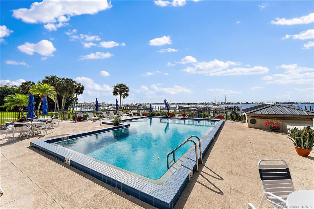 625 NW North River Drive 105