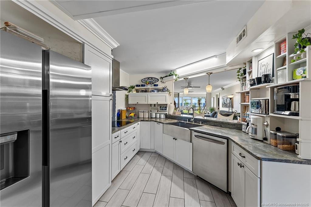 625 NW North River Drive 105