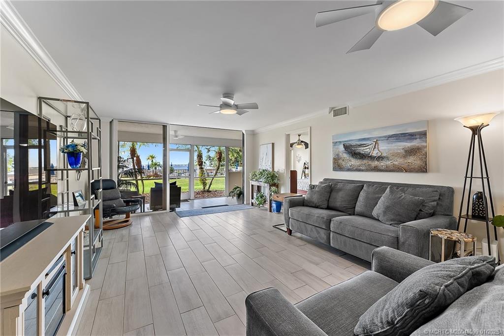 625 NW North River Drive 105