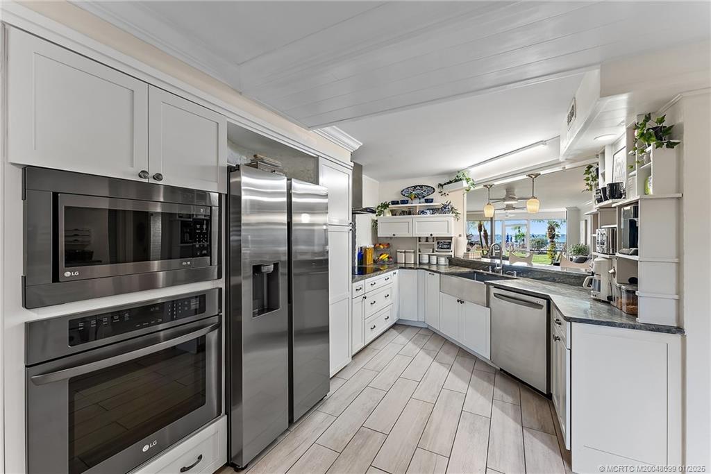 625 NW North River Drive 105