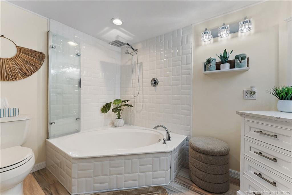 625 NW North River Drive 105