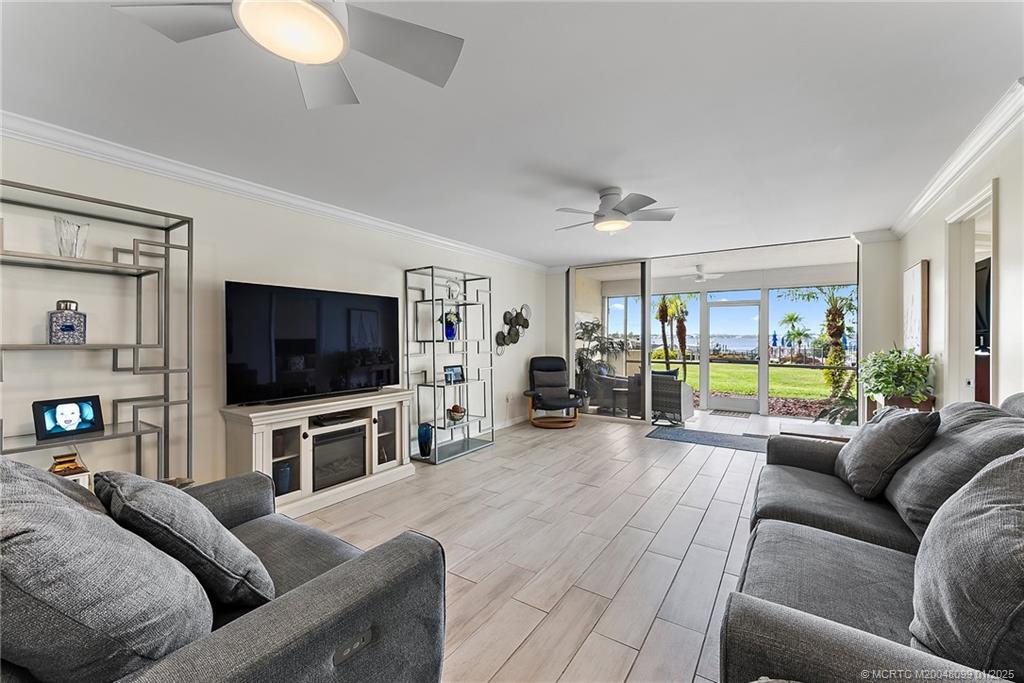 625 NW North River Drive 105