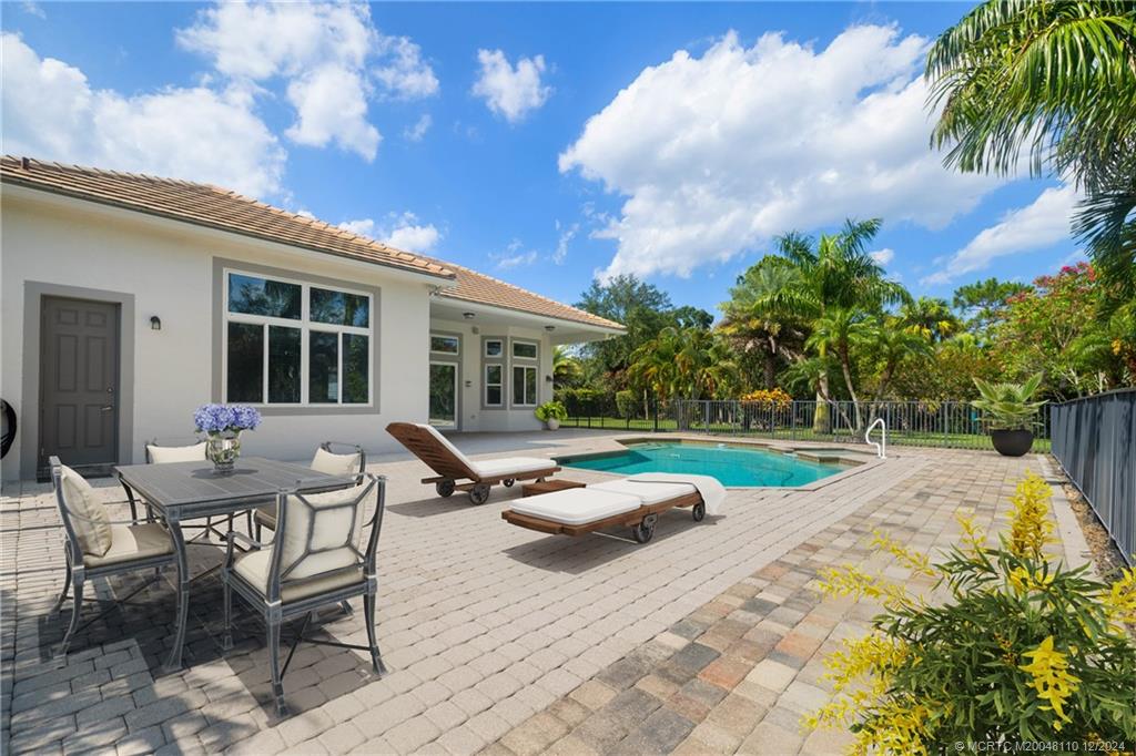 275 SW Lost River Road