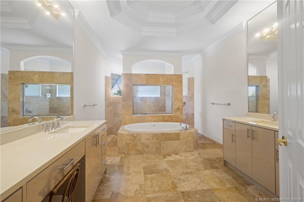 275 SW Lost River Road