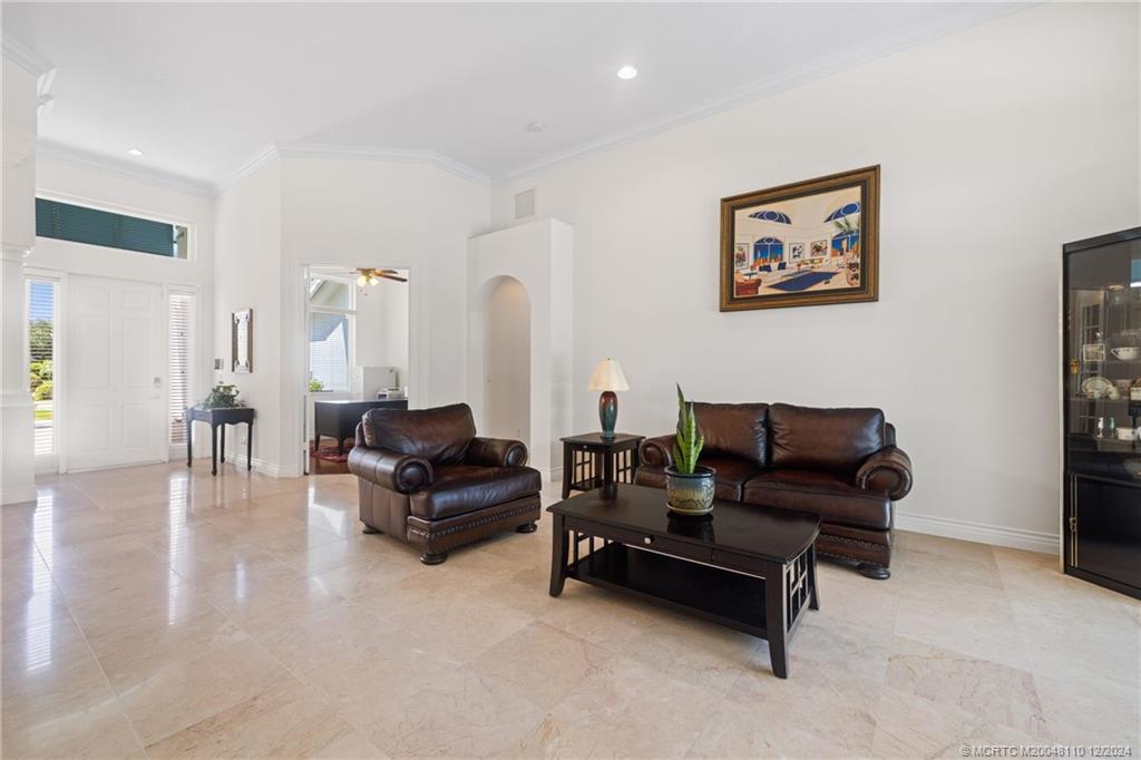 275 SW Lost River Road